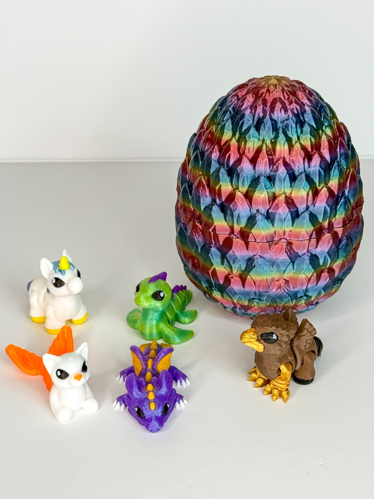 Fantasy Dragon Egg with 5 Hatchlings – Random Color Egg with Dragon, Unicorn, Purrmaid, Hippogriff, and Loch Ness – 3D Printed Collectible Creatures